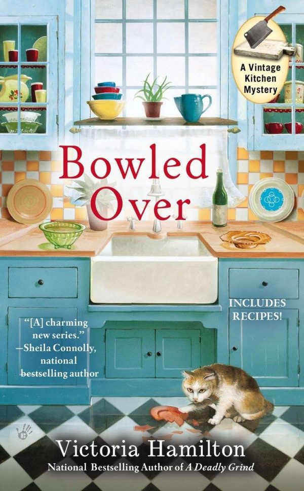 Bowled Over (Vintage Kitchen Mystery) [Mass Market Paperback] Hamilton, Victoria