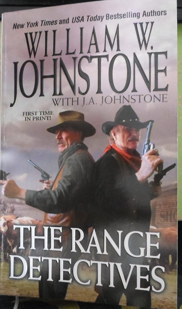 The Range Detectives [Paperback] William W. Johnstone