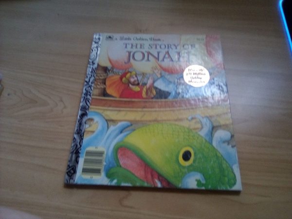 The Story of Jonah: Adapted from the Book of Jonah (A Little Golden Book) [Hardcover] Pamela Broughton