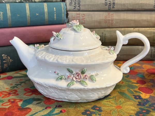Rose Dainty Teapot (S705)