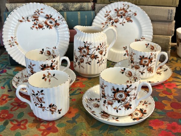 Creamer with Teacups and Dessert Plates with Fall Leaves (S711)