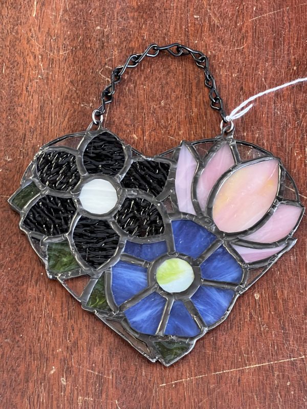 Beautiful Stained Glass - Heart with Flowers (SG821)