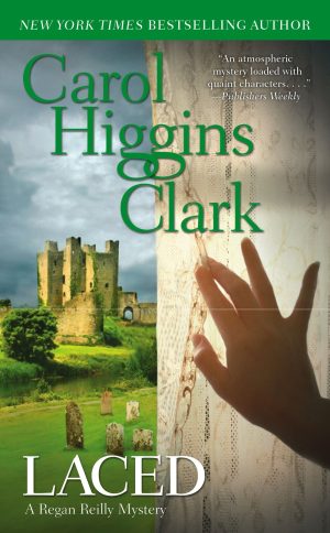 Laced (Regan Reilly Mysteries, No. 10) [Mass Market Paperback] Clark, Carol Higgins