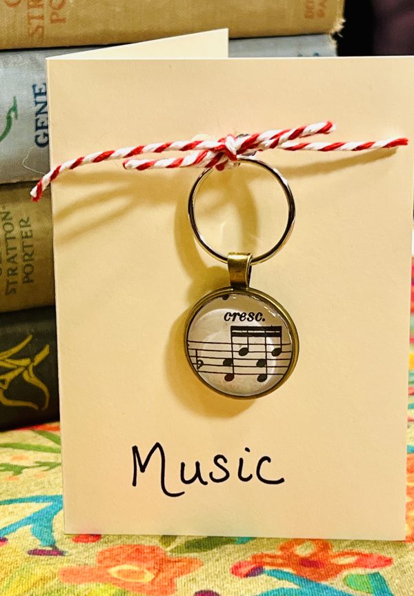 Music Keychain with Gift Card - "Music is an outburst of the soul!" quote by Frederick Delius, English Composer (1862-1934)