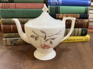 Elegant Pink Rose Teapot