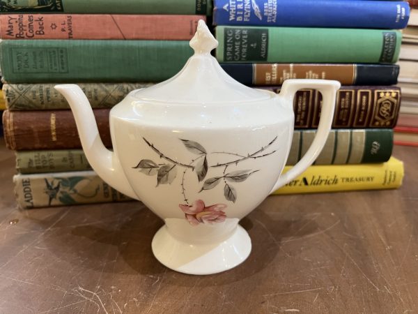 Elegant Pink Rose Teapot
