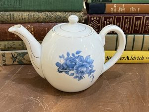 Blue Flowers Elegant Teapot