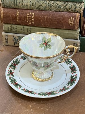 Christmas Holly and Berries Beautiful Teacup with Golden Edging