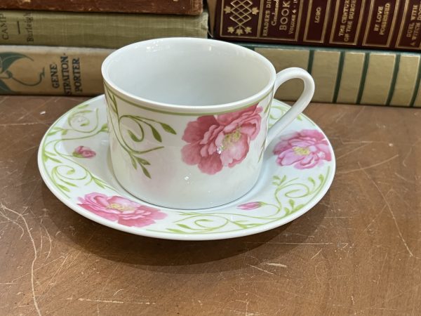 Beautiful Pink Floral Teacup & Saucer