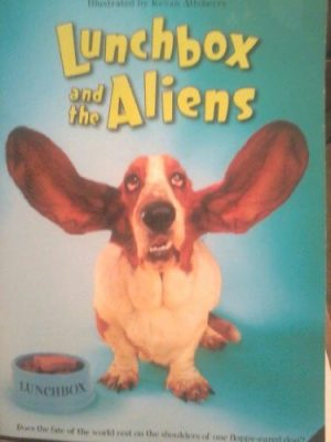 Lunchbox and the Aliens [Paperback] Fields, Bryan W.
