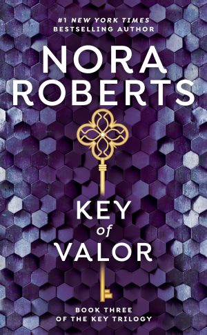 Key of Valor [Mass Market Paperback] Roberts, Nora