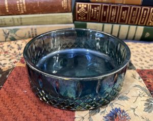 Beautiful Cut Glass Blue Serving Dish (S740)