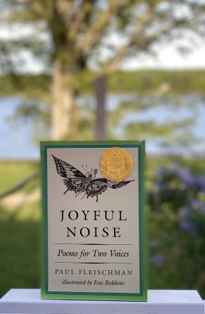Joyful Noise: A Newbery Award Winner (Charlotte Zolotow Book) Fleischman, Paul and Beddows, Eric