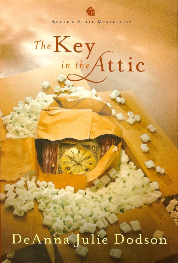 The Key in the Attic (Annie's Attic Mysteries) Dodson, DeAnna Julie