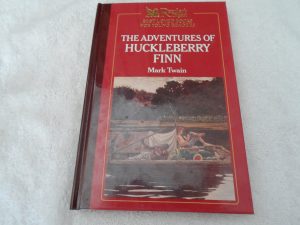 Readers Digest Best Loved Books for Young Readers: The Adventures of Huckleberry Finn [Hardcover] Twain, Mark