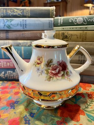 Gorgeous Rose & Gold Teapot (S801) ~ 50% off with vintage coupon