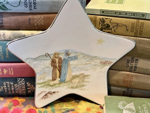 Gorgeous Nativity Star with Silver Edging Shepherds in the Field outside Bethlehem (S828) ~ 50% off with vintage coupon
