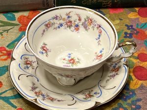 Gorgeous Floral Tea Cup with Saucer (S861)  ~ 50% off with vintage coupon