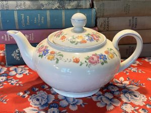 Beautiful Floral Teapot (S885) ~ 50% off with vintage coupon