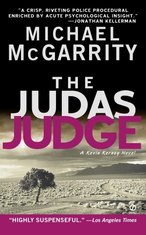 The Judas Judge (Kevin Kerney) [Mass Market Paperback] McGarrity, Michael