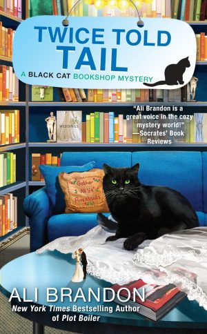 Twice Told Tail (A Black Cat Bookshop Mystery) [Mass Market Paperback] Brandon, Ali