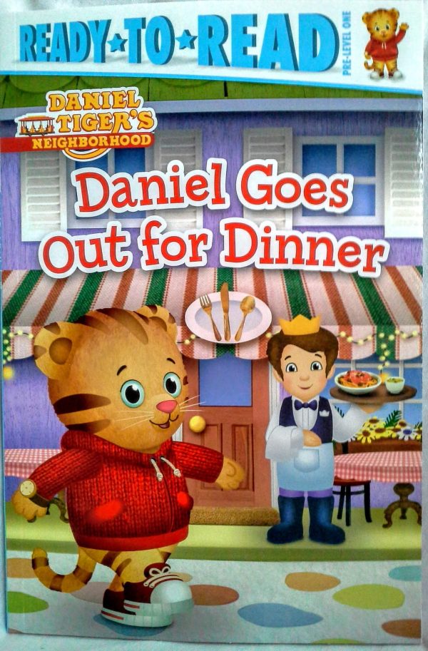 Daniel Goes Out for Dinner Pre-Level One Paperback Book
