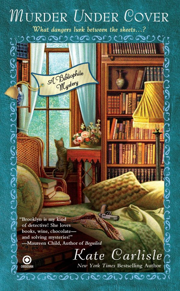Murder Under Cover: A Bibliophile Mystery [Mass Market Paperback] Carlisle, Kate