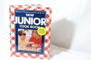 Better Homes and Gardens New Junior Cook Book [Hardcover] Better Homes and Gardens