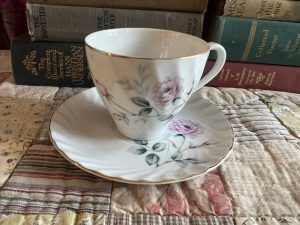 Sweet Floral Teacup with Saucer - Light Pink Flower ~ 50% off with vintage coupon (S935)