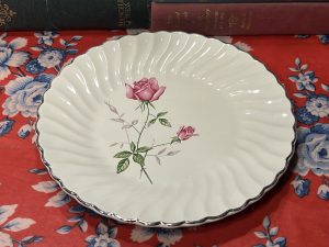 Gorgeous Scalloped Rose Dessert Dish ~ 50% off with vintage coupon (S922)