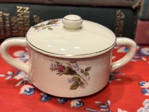 Beautiful Handled Little Trinket Dish with Lid ~ 50% off with vintage coupon (S900)
