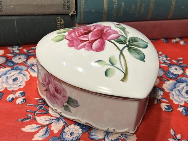 Gorgeous Vintage Rose Trinket Dish (Heart Base with Flowers on Edge) with Rose Lid ~ 50% off with vintage coupon (S913)