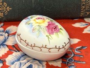 Gorgeous Little Yellow and Pink Rose with Golden Border Egg Trinket Dish (base with lid) ~ 50% off with vintage coupon (S910)