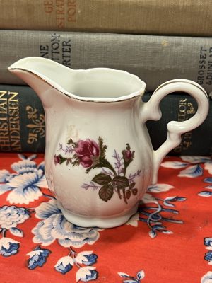 Beautiful Rose Creamer ~ 50% off with vintage coupon (S912)