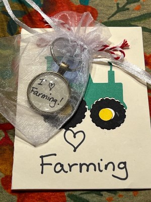I Love Farming! ~ Keychain with Gift Card