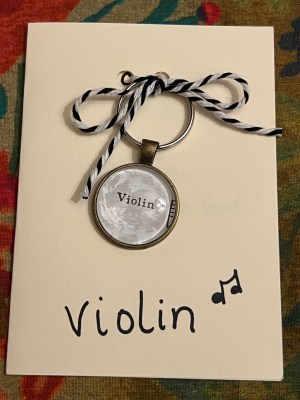 Violin ~ Keychain with Gift Card