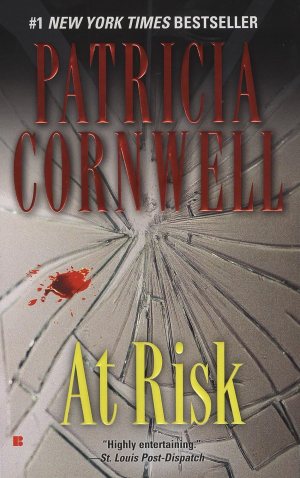 At Risk (Win Garano) [Mass Market Paperback] Cornwell, Patricia